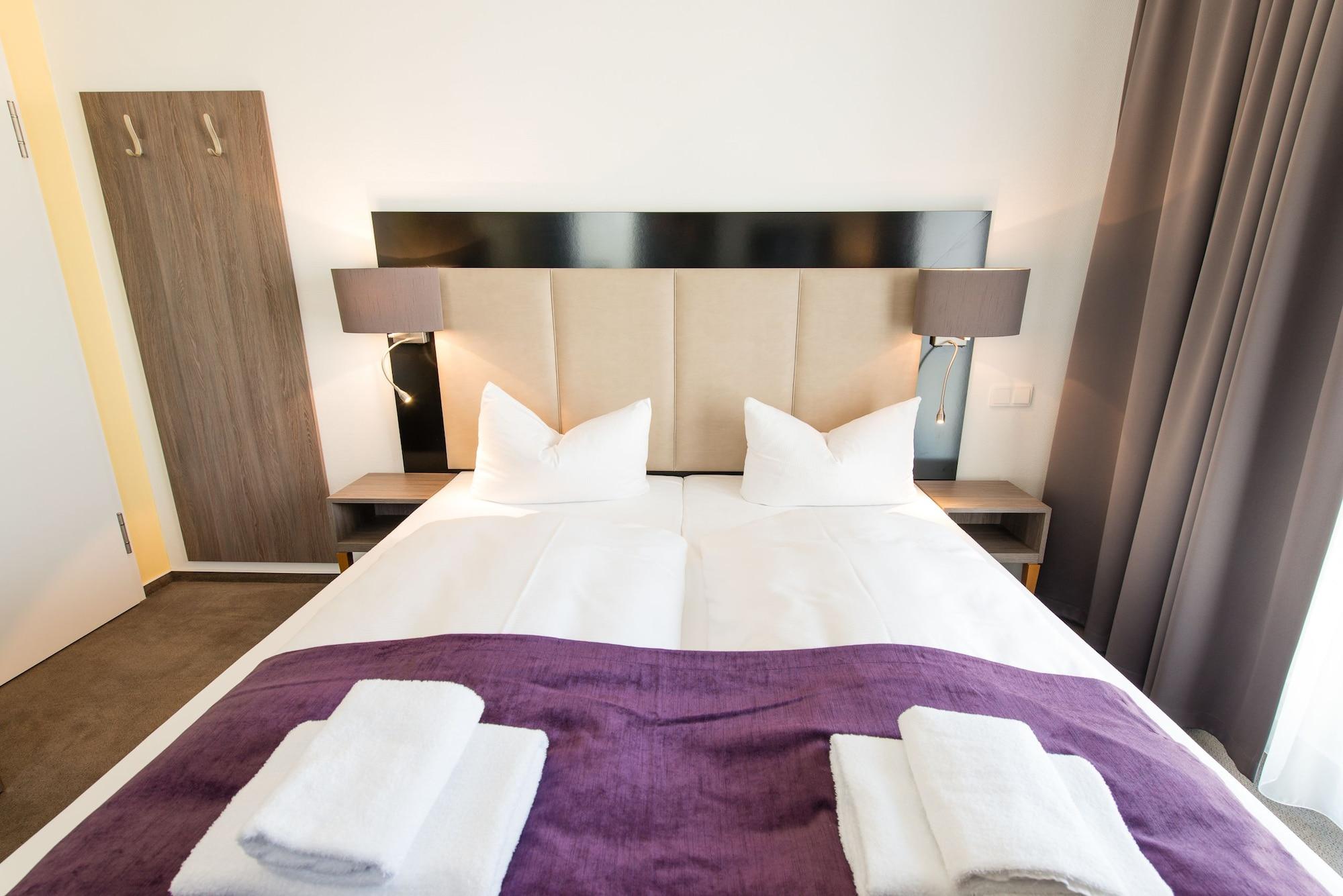 Goethe Hotel Messe By Trip Inn Франкфурт на Майн Екстериор снимка