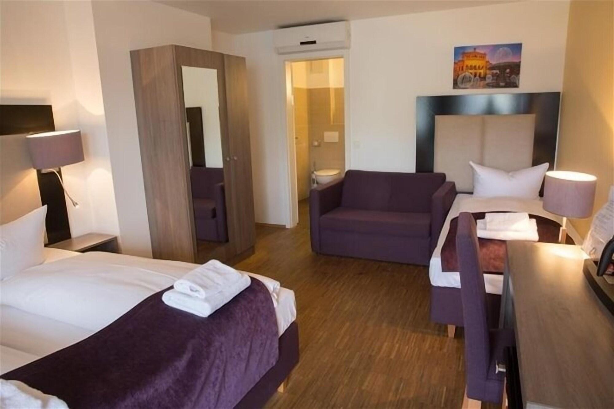 Goethe Hotel Messe By Trip Inn Франкфурт на Майн Екстериор снимка
