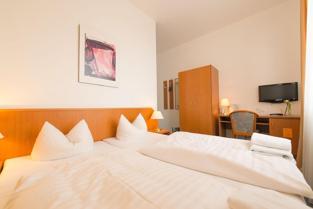 Goethe Hotel Messe By Trip Inn Франкфурт на Майн Екстериор снимка