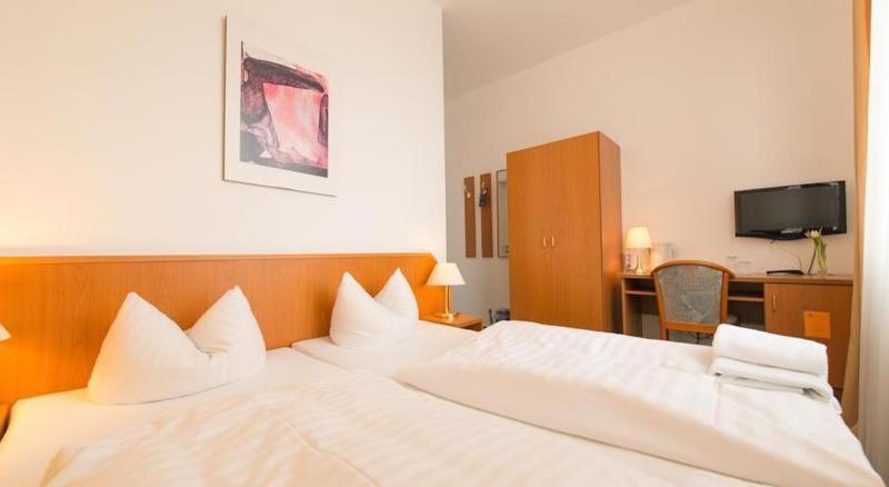 Goethe Hotel Messe By Trip Inn Франкфурт на Майн Стая снимка