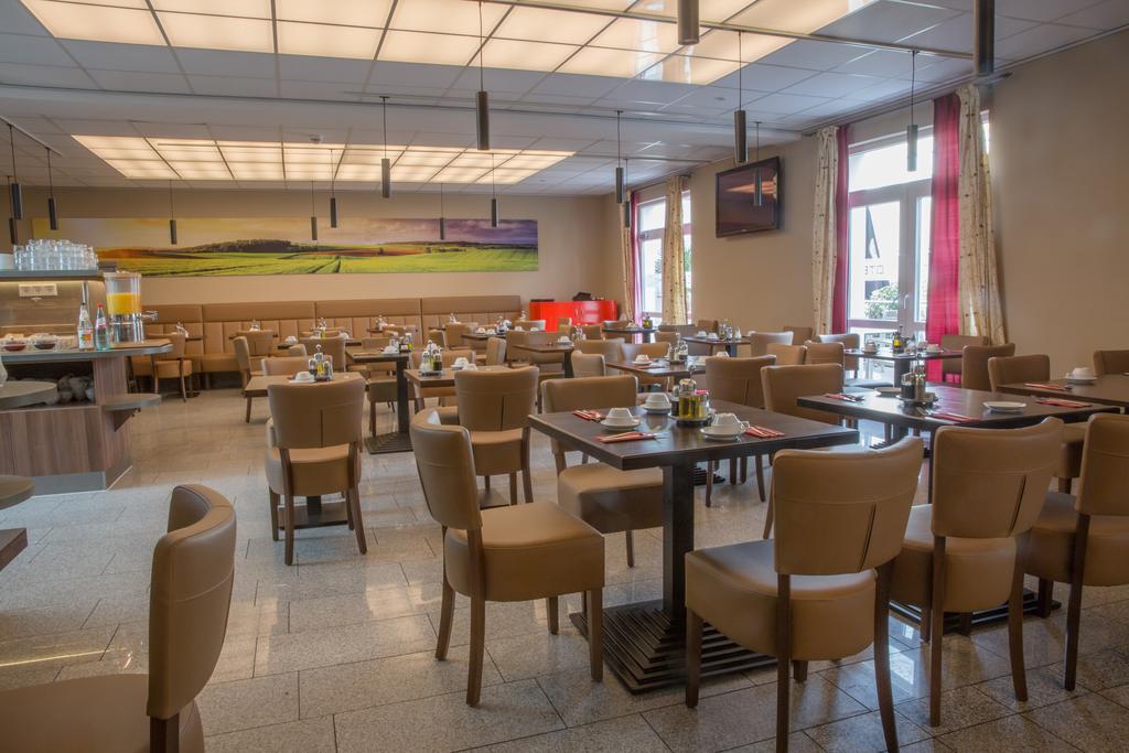 Goethe Hotel Messe By Trip Inn Франкфурт на Майн Екстериор снимка