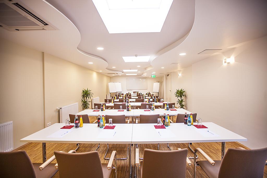 Goethe Hotel Messe By Trip Inn Франкфурт на Майн Екстериор снимка