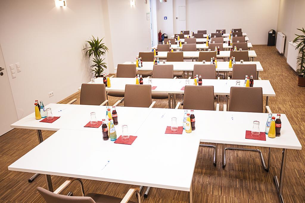 Goethe Hotel Messe By Trip Inn Франкфурт на Майн Екстериор снимка