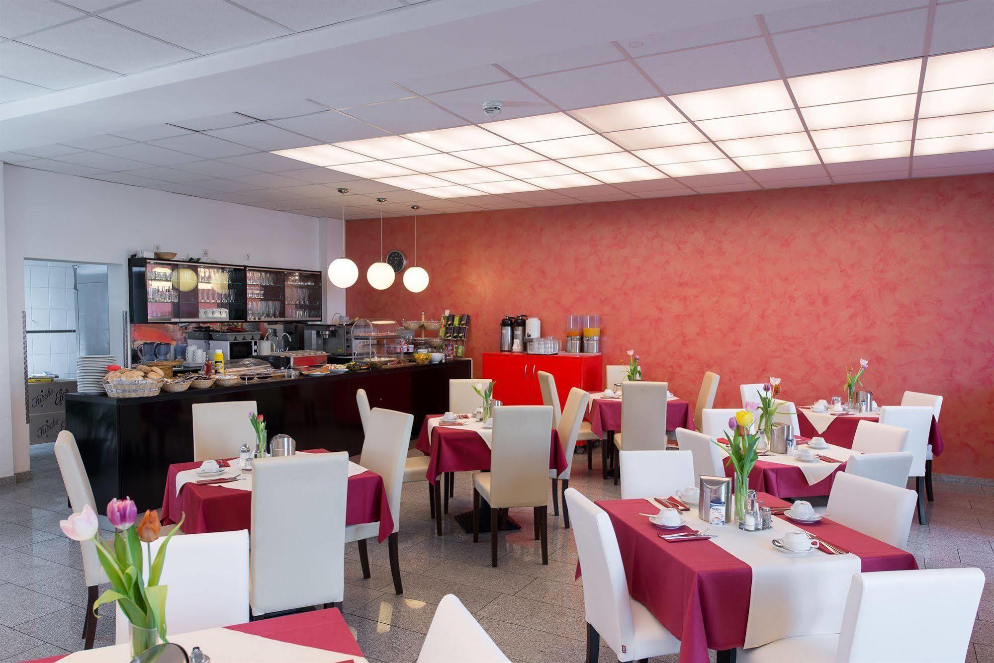 Goethe Hotel Messe By Trip Inn Франкфурт на Майн Екстериор снимка