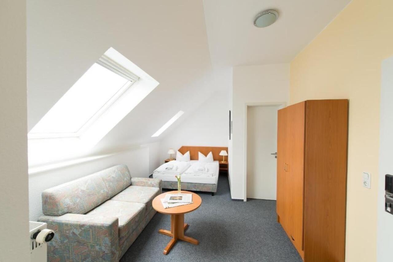 Goethe Hotel Messe By Trip Inn Франкфурт на Майн Екстериор снимка
