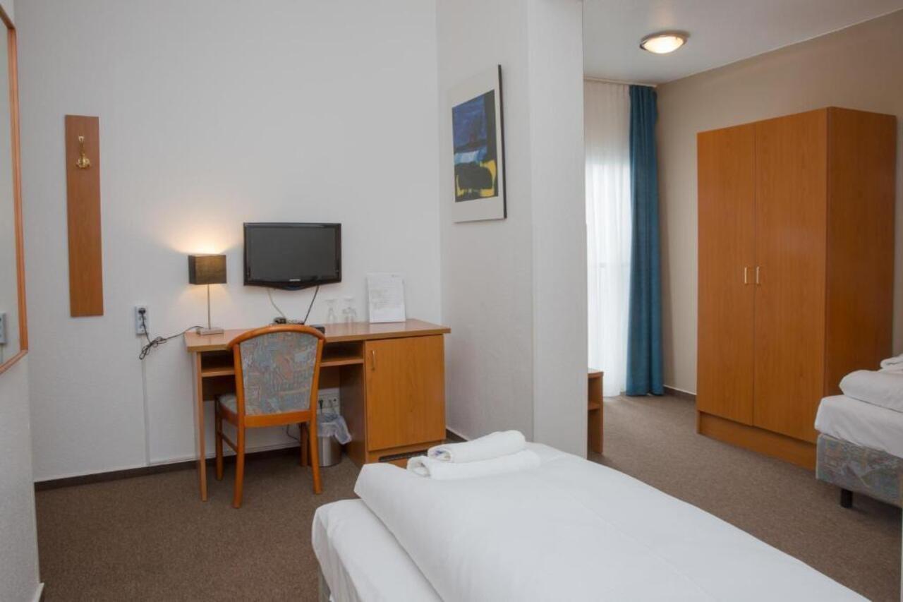 Goethe Hotel Messe By Trip Inn Франкфурт на Майн Екстериор снимка